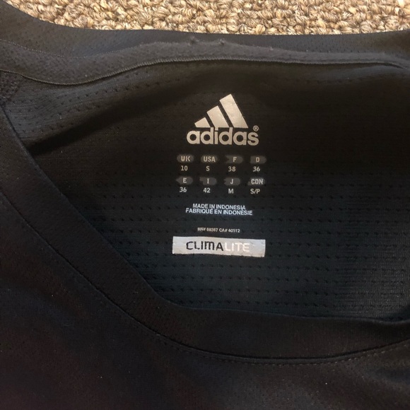Adidas top - Picture 4 of 4